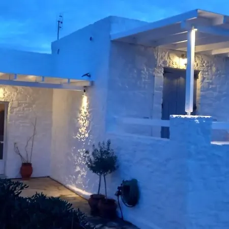 Aretoussa In Naoussa, Paros *