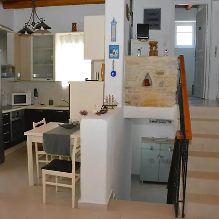 Aretoussa In Naoussa, Paros Naoussa
